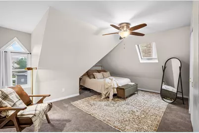 920 E Pleasant St #2, Milwaukee, WI 53202 - Photo 15
