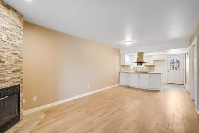 1609  16th St #A, Two Rivers, WI 54241 - Photo 15