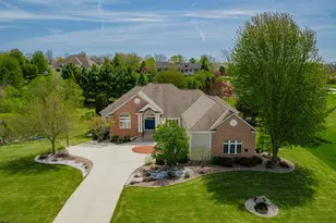 W251S5204 Poppy Fields Rd, Waukesha, WI 53189 - Photo 3