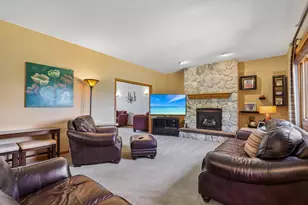 5120 Old Farm Rd, Racine, WI 53402 - Photo 7