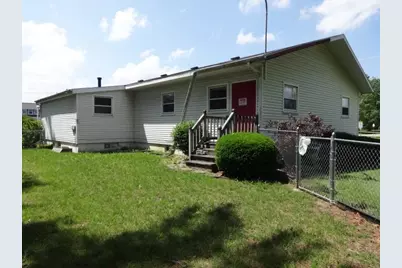 1230  House St, Beloit, WI 53511 - Photo 3
