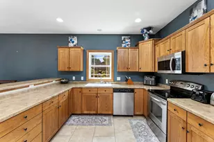 4086 Pineview St, Onalaska, WI 54650 - Photo 11