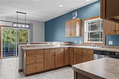 4086  Pineview St, Onalaska, WI 54650 - Photo 17