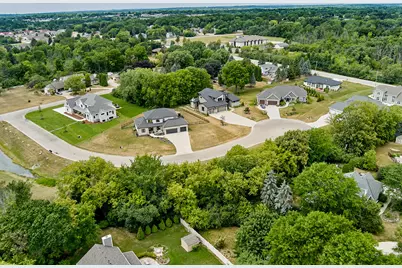 13680 W Upland Ridge Ct, New Berlin, WI 53151 - Photo 31
