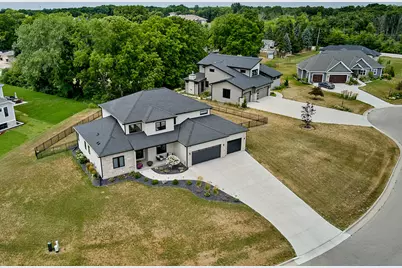 13680 W Upland Ridge Ct, New Berlin, WI 53151 - Photo 41