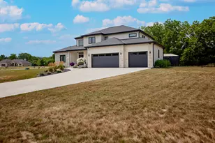 13680 W Upland Rdg Ct, New Berlin, WI 53151 - Photo 39