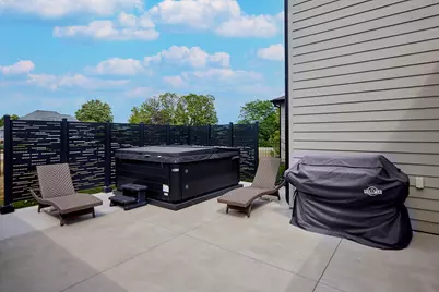 13680 W Upland Ridge Ct, New Berlin, WI 53151 - Photo 35