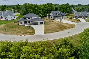 13680 W Upland Rdg Ct, New Berlin, WI 53151 - Photo 43