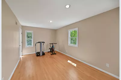229 W Indian Creek Ct, Fox Point, WI 53217 - Photo 33