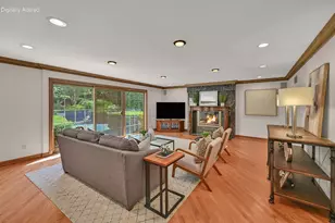 229 W Indian Creek Ct, Fox Point, WI 53217 - Photo 15
