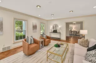 229 W Indian Creek Ct, Fox Point, WI 53217 - Photo 5