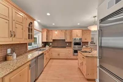 229 W Indian Creek Ct, Fox Point, WI 53217 - Photo 9