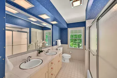 229 W Indian Creek Ct, Fox Point, WI 53217 - Photo 27