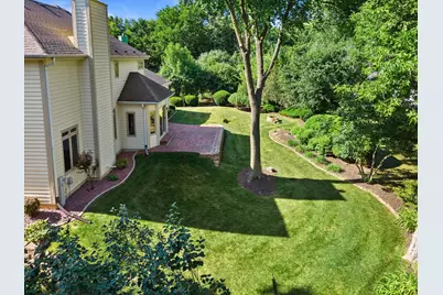 13510 W Edgewood Ct, New Berlin, WI 53151 - Photo 37