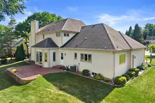 13510 W Edgewood Ct, New Berlin, WI 53151 - Photo 39