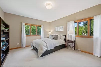 13510 W Edgewood Ct, New Berlin, WI 53151 - Photo 17