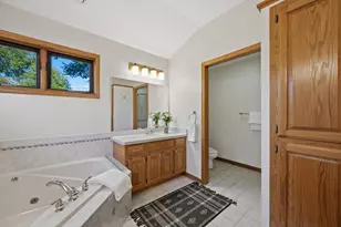 13510 W Edgewood Ct, New Berlin, WI 53151 - Photo 25