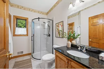 13510 W Edgewood Ct, New Berlin, WI 53151 - Photo 19