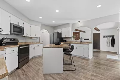 732 S Grandview Blvd, Waukesha, WI 53188 - Photo 11