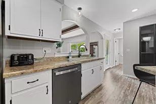 732 S Grandview Blvd, Waukesha, WI 53188 - Photo 13