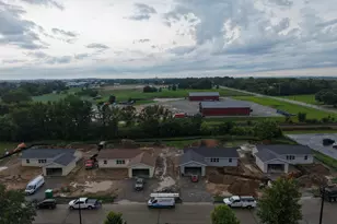 1278 E Bluff Rd, Whitewater, WI 53190 - Photo 3