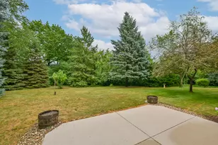 2203 Napa Trail, Waukesha, WI 53188 - Photo 25