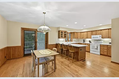 2203  Napa Trl, Waukesha, WI 53188 - Photo 9