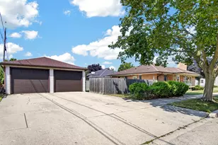 3704 77th St, Kenosha, WI 53142 - Photo 25