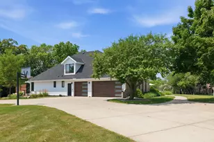 W307N2873 Fieldwood Dr, Delafield, WI 53072 - Photo 67