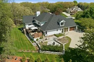 W307N2873 Fieldwood Dr, Delafield, WI 53072 - Photo 31