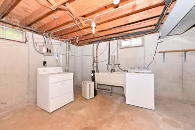 6937  Willow Brook Rd, Racine, WI 53402 - Photo 23