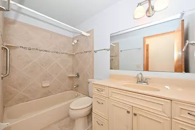 6937  Willow Brook Rd, Racine, WI 53402 - Photo 11