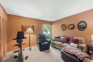 6684 N Atwahl Dr, Glendale, WI 53209 - Photo 13