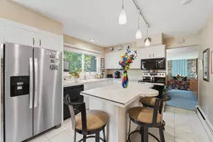 6684 N Atwahl Dr, Glendale, WI 53209 - Photo 5