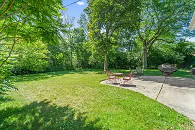 6684 N Atwahl Dr, Glendale, WI 53209 - Photo 15