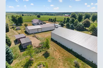 N5802  Johnson Rd, Richmond, WI 53115 - Photo 5