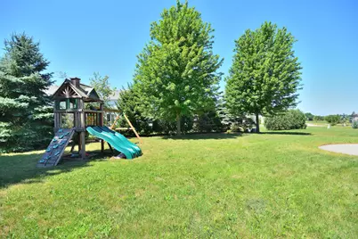 1525  Whitewater Dr, West Bend, WI 53095 - Photo 29