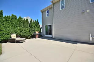 1525 Whitewater Dr, West Bend, WI 53095 - Photo 33