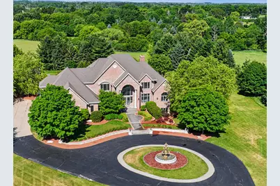 3277 N Canterbury Ln, Summit, WI 53066 - Photo 1
