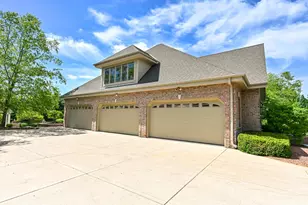 3277 N Canterbury Ln, Summit, WI 53066 - Photo 65