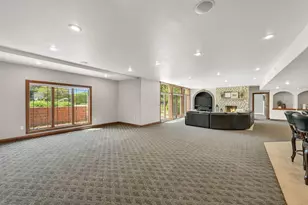3277 N Canterbury Ln, Summit, WI 53066 - Photo 45
