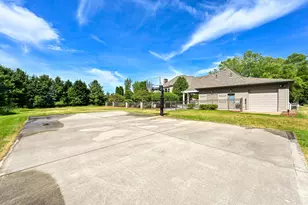 3277 N Canterbury Ln, Summit, WI 53066 - Photo 53