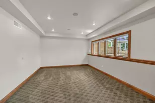 3277 N Canterbury Ln, Summit, WI 53066 - Photo 49