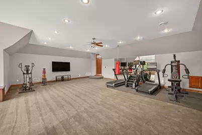 3277 N Canterbury Ln, Summit, WI 53066 - Photo 39