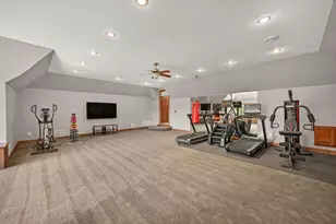3277 N Canterbury Ln, Summit, WI 53066 - Photo 39