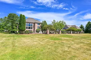 3277 N Canterbury Ln, Summit, WI 53066 - Photo 55