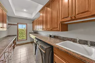 3277 N Canterbury Ln, Summit, WI 53066 - Photo 27