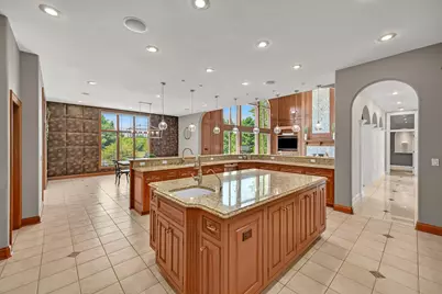 3277 N Canterbury Ln, Summit, WI 53066 - Photo 11