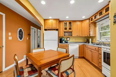 423 N Hine Ave, Waukesha, WI 53188 - Photo 5
