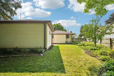 423 N Hine Ave, Waukesha, WI 53188 - Photo 37